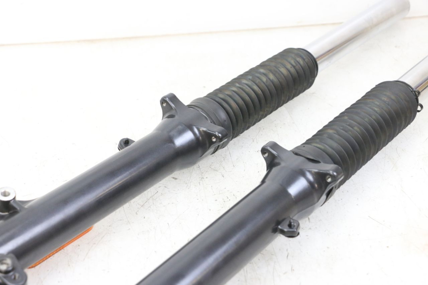 photo de VORKHULS ROYAL ENFIELD SCRAM 411 (2022 - 2024) - Overzicht