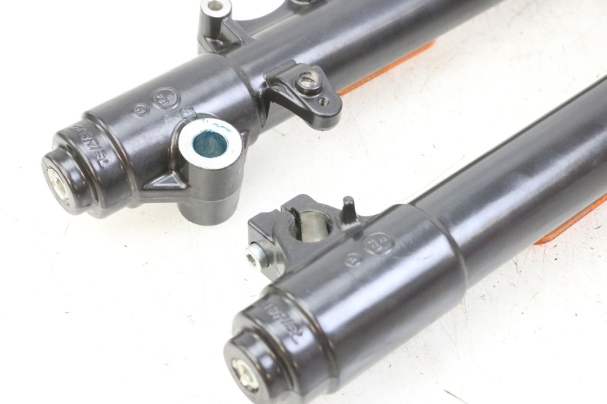 photo de VORKHULS ROYAL ENFIELD SCRAM 411 (2022 - 2024) - Bevestigingspunten