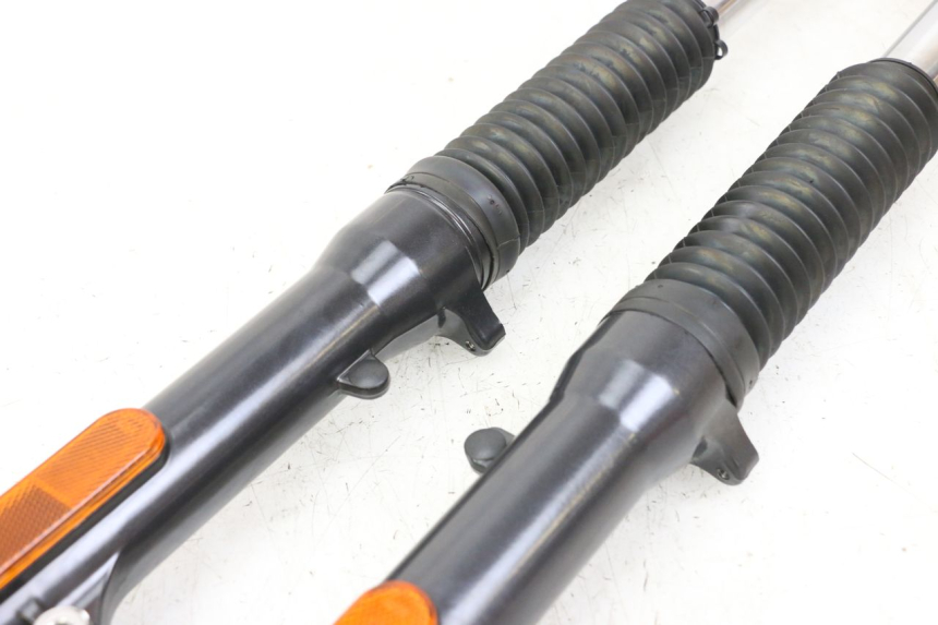 photo de VORKHULS ROYAL ENFIELD SCRAM 411 (2022 - 2024) - Markeringen en referenties