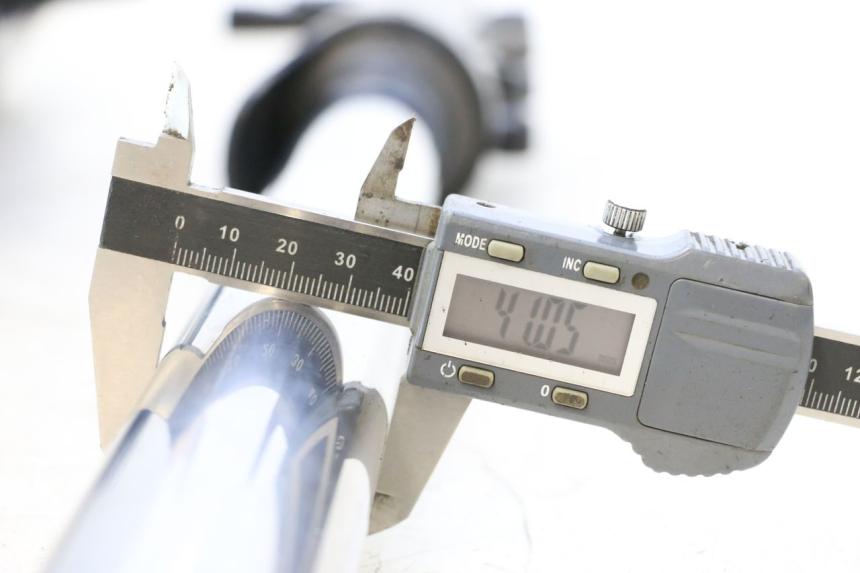 photo de VORKHULS YAMAHA XP T-MAX ABS 500 (2005 - 2005) - Zoom op componenten