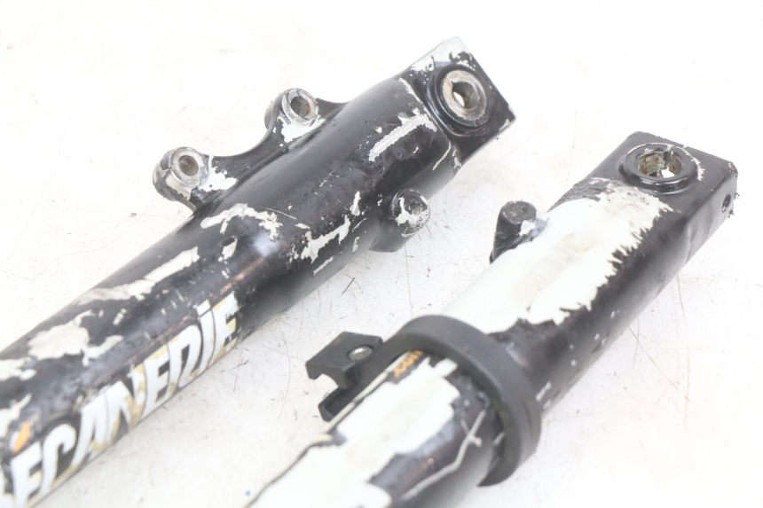 photo de VORKHULS PEUGEOT XP6 50 (2006 - 2011) - Bevestigingspunten