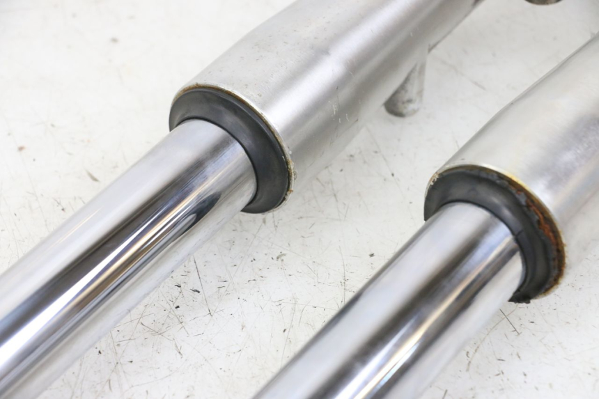 photo de VORKHULS YAMAHA XVS DRAG STAR DRAGSTAR 650 (1997 - 2007) - Zoom op componenten