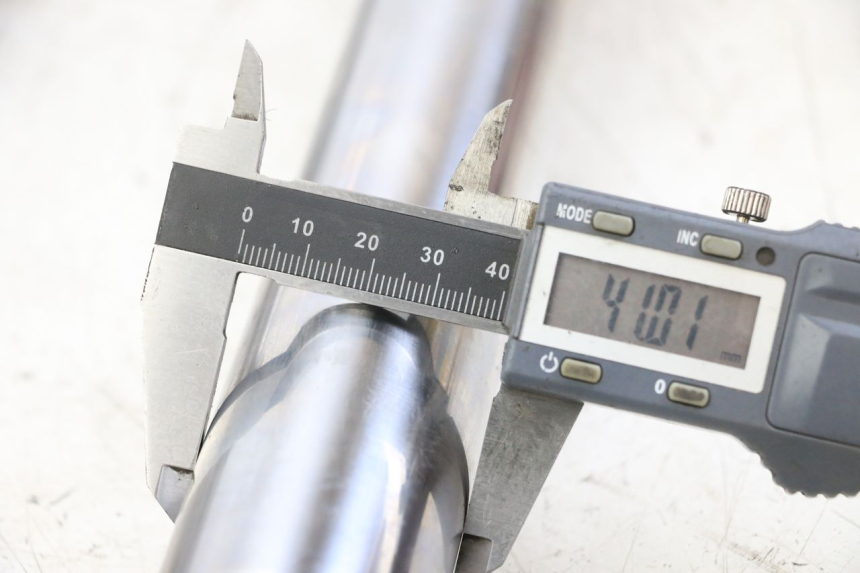 photo de VORKHULS YAMAHA XVS DRAG STAR DRAGSTAR 650 (1997 - 2007) - Zoom op gebruiksstaat