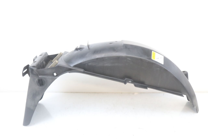 photo de ACHTERSPOILER SUZUKI GS F 500 (2004 - 2007) - Detail van het onderdeel