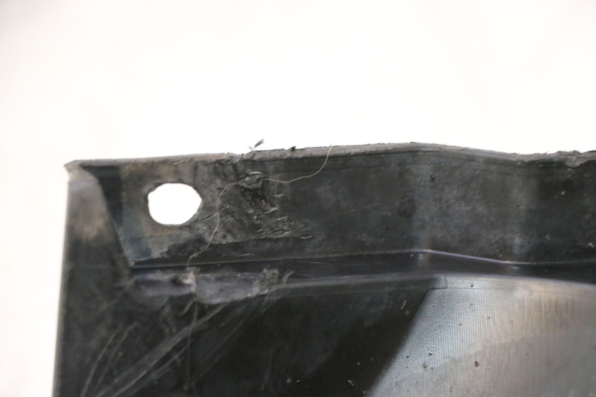 photo de ACHTERSPOILER PEUGEOT KISBEE 4T 50 (2010 - 2017) - Zoom op gebruiksstaat