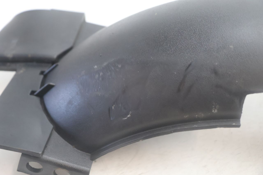 photo de ACHTERSPOILER SYM MIO 50 (2005 - 2010) - Zoom op gebruiksstaat