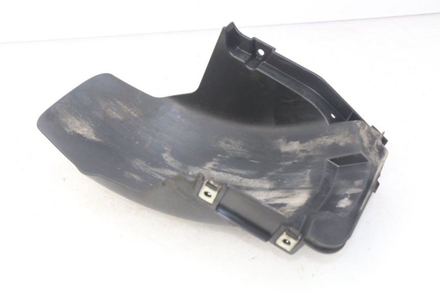photo de ACHTERSPOILER PIAGGIO MP3 500 (2014 - 2017) - Detail van het onderdeel