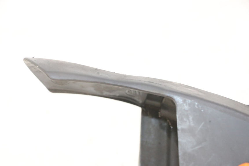 photo de ACHTERSPOILER GILERA NEXUS 125 (2009 - 2013) - Detail van het onderdeel