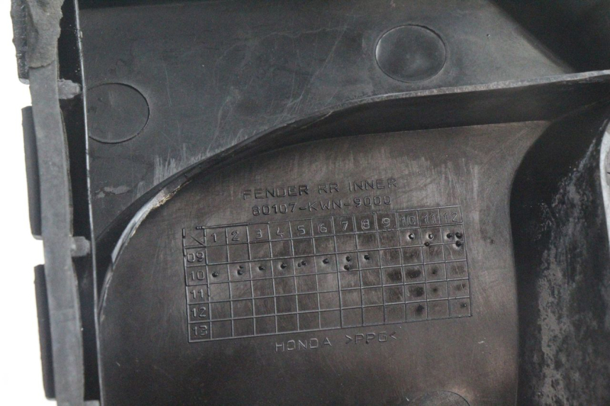 photo de ACHTERSPATBORD HONDA PCX (JF28) 125 (2009 - 2011) - Technische close-up