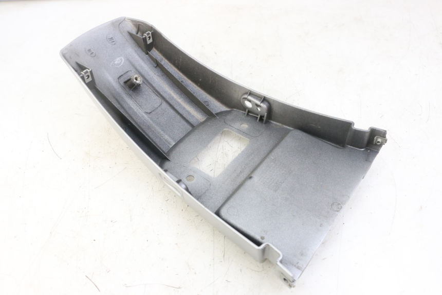 photo de ACHTERSPOILER ROYAL ENFIELD HYMALAYAN 410 (2016 - 2023) - Zoom op gebruiksstaat