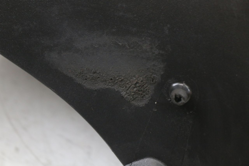 photo de ACHTERSPOILER YAMAHA YP MAJESTY 125 (2002 - 2006) - Detail van het onderdeel