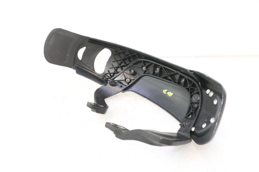 photo de VOORSPATBORD PIAGGIO MP3 HPE 530 (2022 - 2026) - Technische close-up