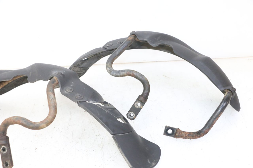 photo de VOORSPATBORD PIAGGIO MP3 RL 250 (2006 - 2010) - Bevestigingspunten