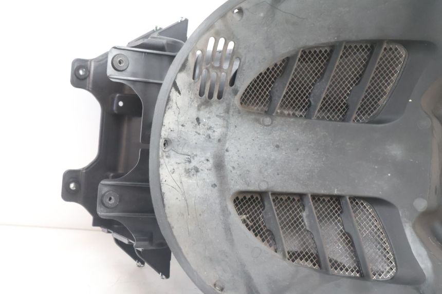 photo de RADIATEURROOSTER APRILIA ATLANTIC S 125 (2010 - 2013) - Detail van het onderdeel