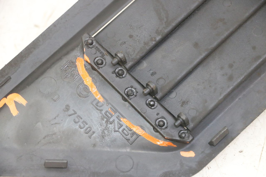 photo de RECHTER RADIATEURROOSTER GILERA NEXUS 125 (2009 - 2013) - Technische close-up