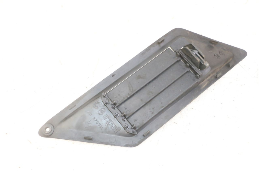 photo de RECHTER RADIATEURROOSTER GILERA NEXUS 125 (2009 - 2013) - Bevestigingspunten