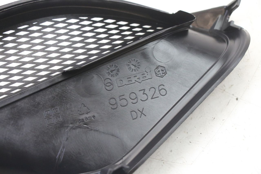 photo de RECHTER RADIATEURROOSTER PIAGGIO NRG POWER PUREJET 50 (2018 - 2021) - Technische close-up