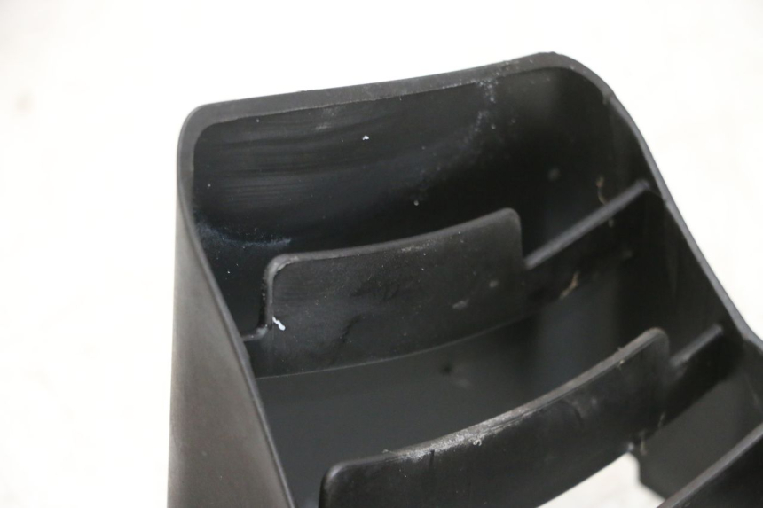 photo de LINKER RADIATEURROOSTER PIAGGIO VESPA GTS SUPER IE 125 (2009 - 2016) - Detail van het onderdeel