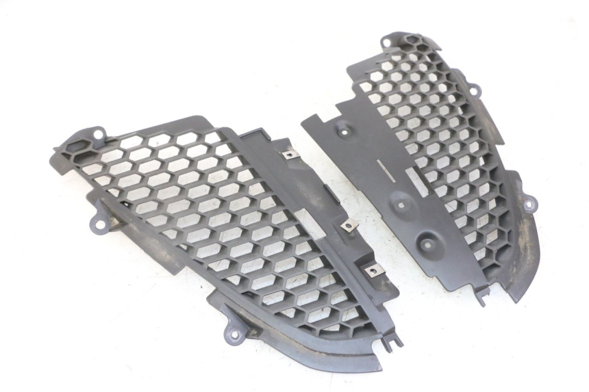 photo de RADIATEURROOSTER PIAGGIO IE MP3 YOURBAN 300 (2011 - 2016) - Hoofdaanzicht