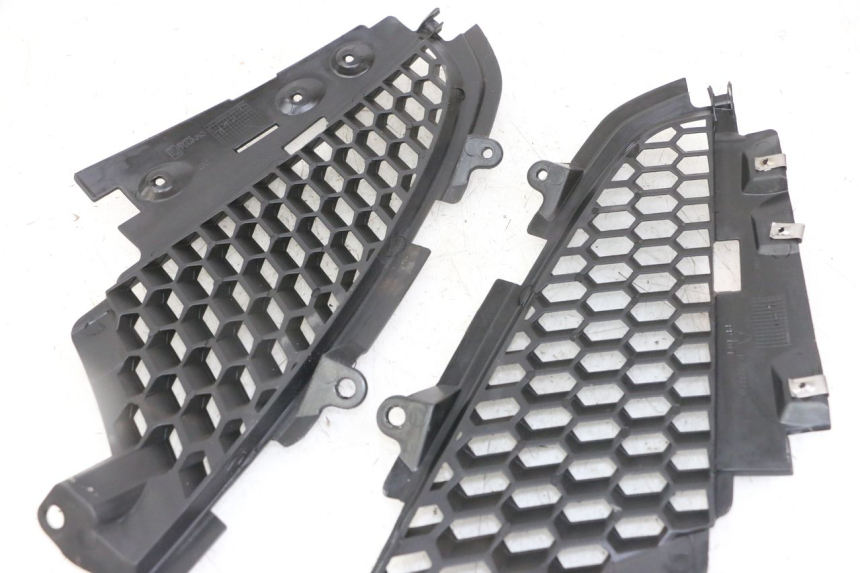 photo de RADIATEURROOSTER PIAGGIO IE MP3 YOURBAN 300 (2011 - 2016) - Detail van het onderdeel