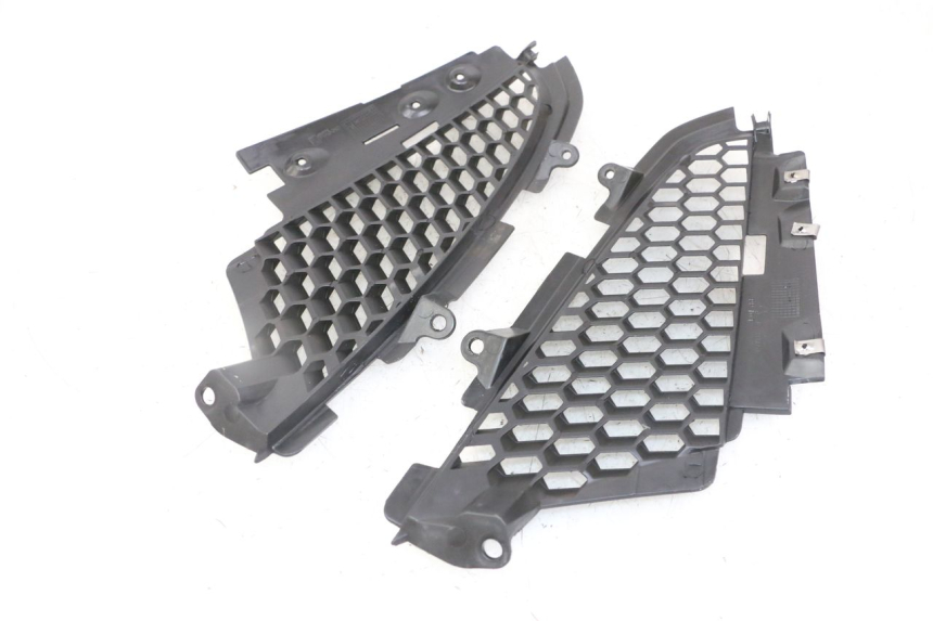 photo de RADIATEURROOSTER PIAGGIO IE MP3 YOURBAN 300 (2011 - 2016) - Andere kijkhoek