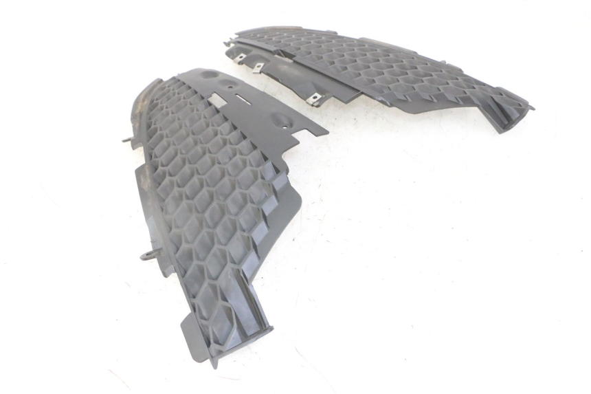 photo de RADIATEURROOSTER PIAGGIO IE MP3 YOURBAN 300 (2011 - 2016) - Technische close-up