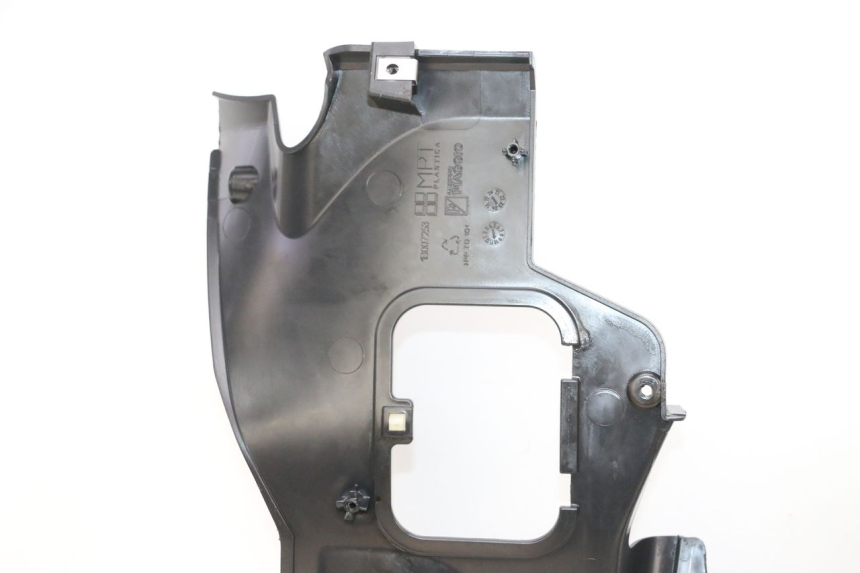 photo de RADIATEURROOSTER PIAGGIO MP3 HPE 300 (2019 - 2026) - Andere kijkhoek