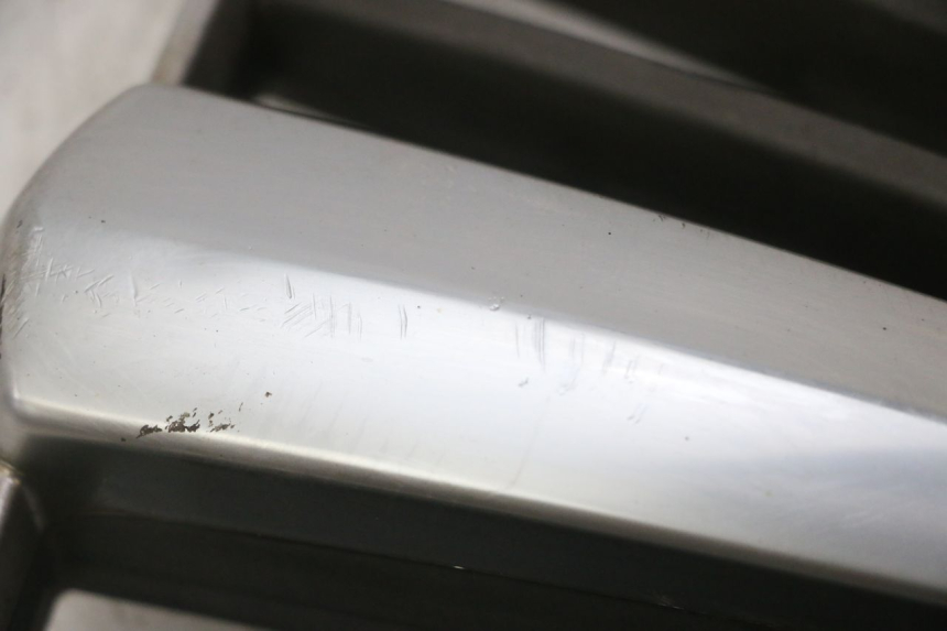 photo de RADIATEURROOSTER PIAGGIO MP3 LT 400 (2007 - 2012) - Zoom op gebruiksstaat