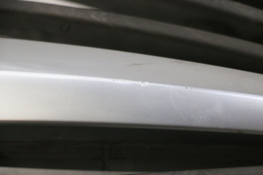 photo de RADIATEURROOSTER PIAGGIO MP3 LT 400 (2007 - 2012) - Zoom op gebruiksstaat