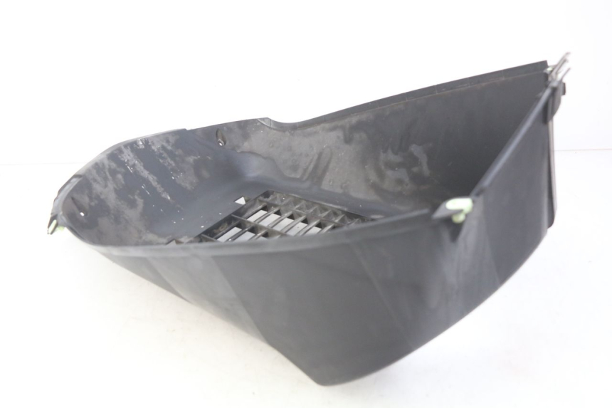 photo de RADIATEURROOSTER PEUGEOT SATELIS COMPRESSOR K15 125 (2006 - 2009) - Bevestigingspunten