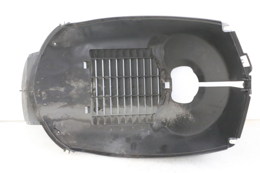 photo de RADIATEURROOSTER PEUGEOT SATELIS COMPRESSOR K15 125 (2006 - 2009) - Hoofdaanzicht