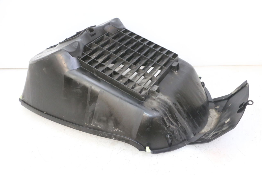 photo de RADIATEURROOSTER PEUGEOT SATELIS COMPRESSOR K15 125 (2006 - 2009) - Zoom op gebruiksstaat