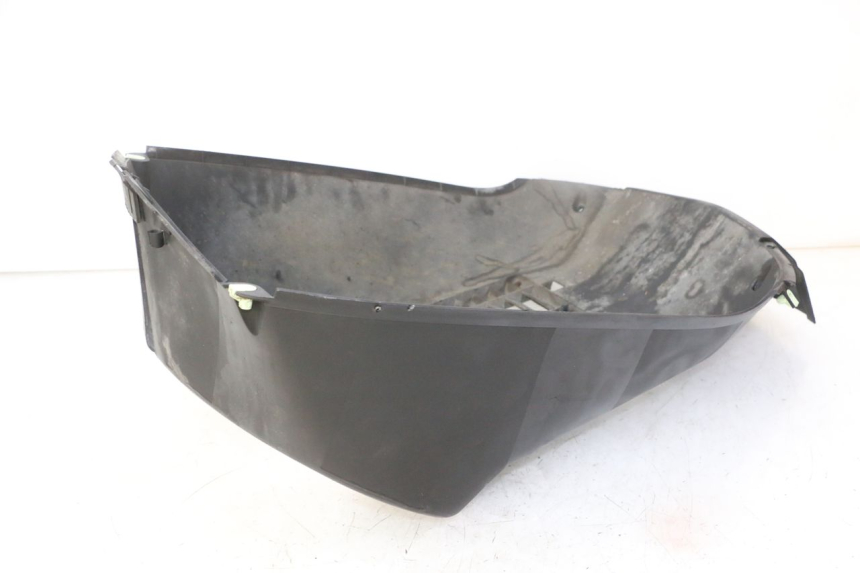 photo de RADIATEURROOSTER PEUGEOT SATELIS 125 (2013 - 2018) - Bevestigingspunten