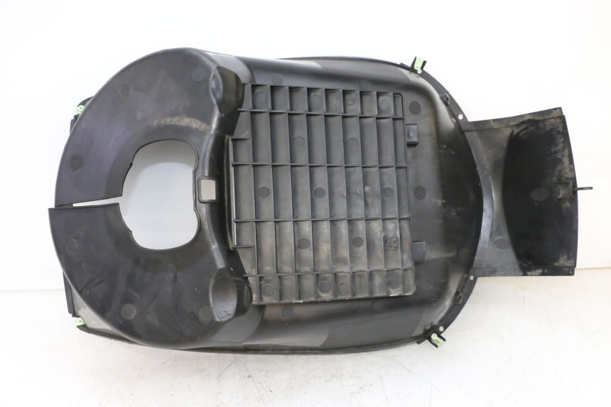 photo de RADIATEURROOSTER PEUGEOT SATELIS 125 (2013 - 2018) - Detail van het onderdeel