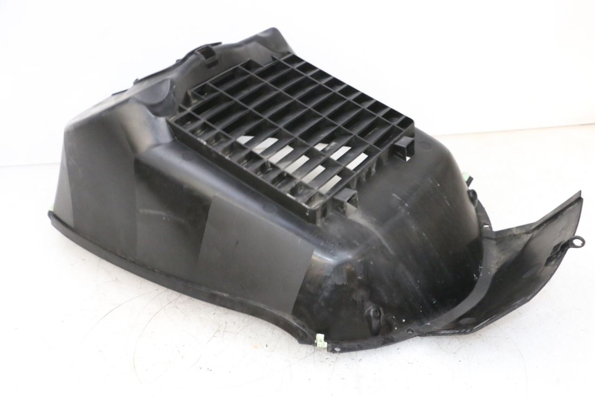 photo de RADIATEURROOSTER PEUGEOT SATELIS 125 (2013 - 2018) - Zoom op gebruiksstaat