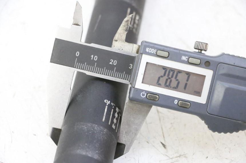 photo de STUUR YAMAHA YZF YZ-F 450 (2014 - 2016) - Detail van het onderdeel