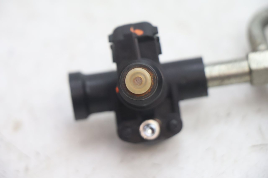 photo de INJECTOR SUZUKI BURGMAN EXECUTIVE ABS 650 (2006 - 2012) - Bevestigingspunten