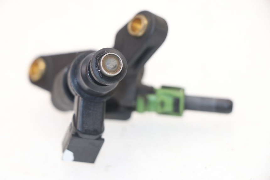 photo de INJECTOR HONDA CBF 125 (2009 - 2015) - Technische close-up