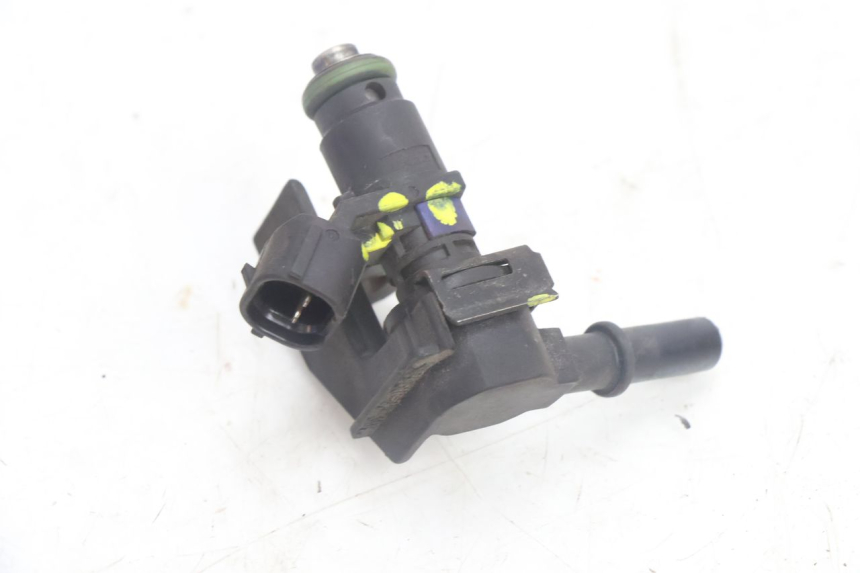 photo de INJECTOR PEUGEOT CITYSTAR 125 (2011 - 2017) - Andere kijkhoek