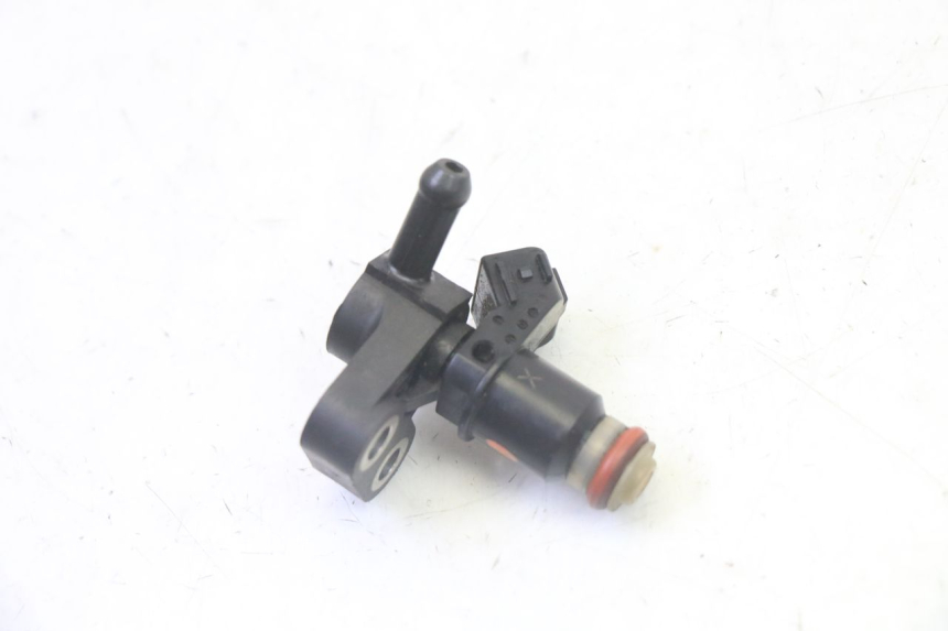 photo de INJECTOR HONDA FES S-WING SWING ABS 125 (2007 - 2015) - Detail van het onderdeel