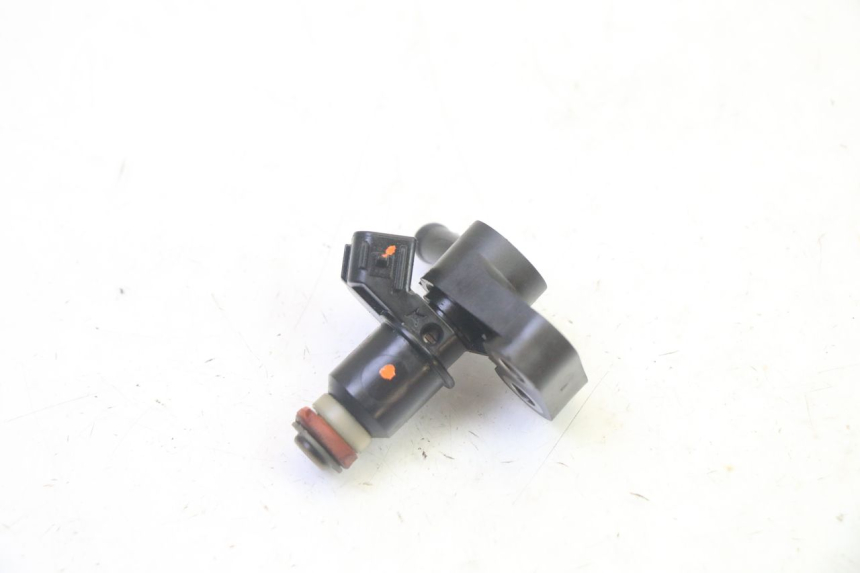 photo de INJECTOR HONDA FES S-WING SWING ABS 125 (2007 - 2015) - Detail van het onderdeel