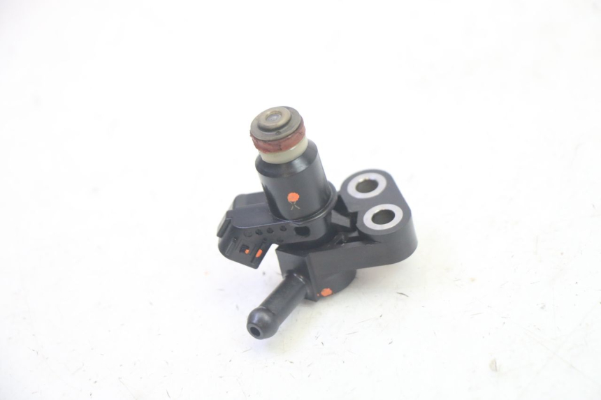 photo de INJECTOR HONDA FES S-WING SWING ABS 125 (2007 - 2015) - Andere kijkhoek