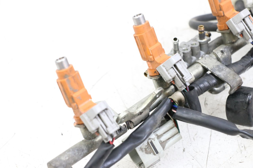 photo de INJECTOR YAMAHA FJR ABS 1300 (2006 - 2012) - Zoom op gebruiksstaat