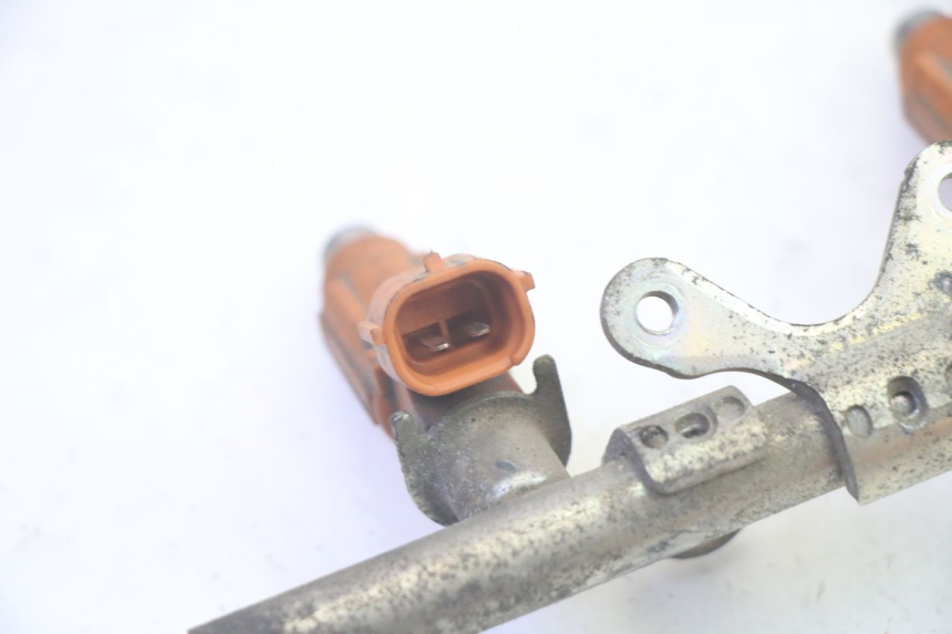 photo de INJECTOR YAMAHA FJR ABS 1300 (2006 - 2012) - Andere kijkhoek