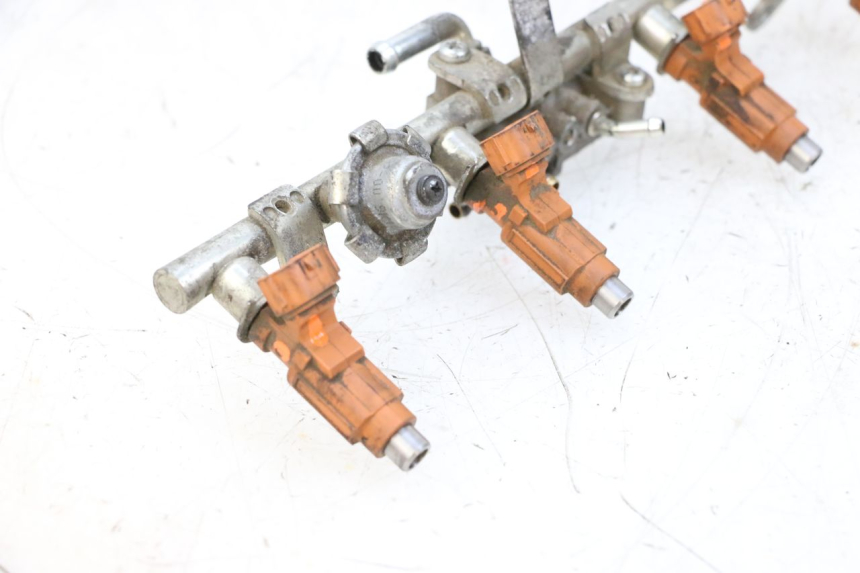 photo de INJECTOR YAMAHA FJR ABS 1300 (2006 - 2012) - Andere kijkhoek