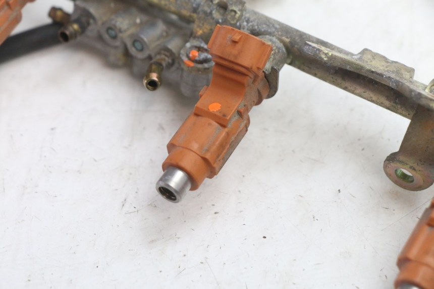 photo de INJECTOR YAMAHA FJR 1300 (2001 - 2005) - Andere kijkhoek