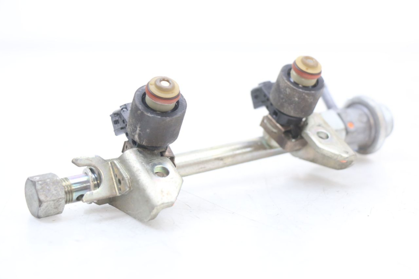 photo de INJECTEUR HONDA FJS SILVER WING SILVERWING 400 (2005 - 2008) - Bevestigingspunten