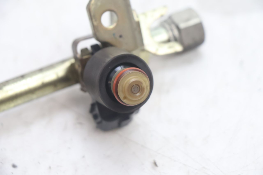 photo de INJECTEUR HONDA FJS SILVER WING SILVERWING 400 (2005 - 2008) - Bevestigingspunten