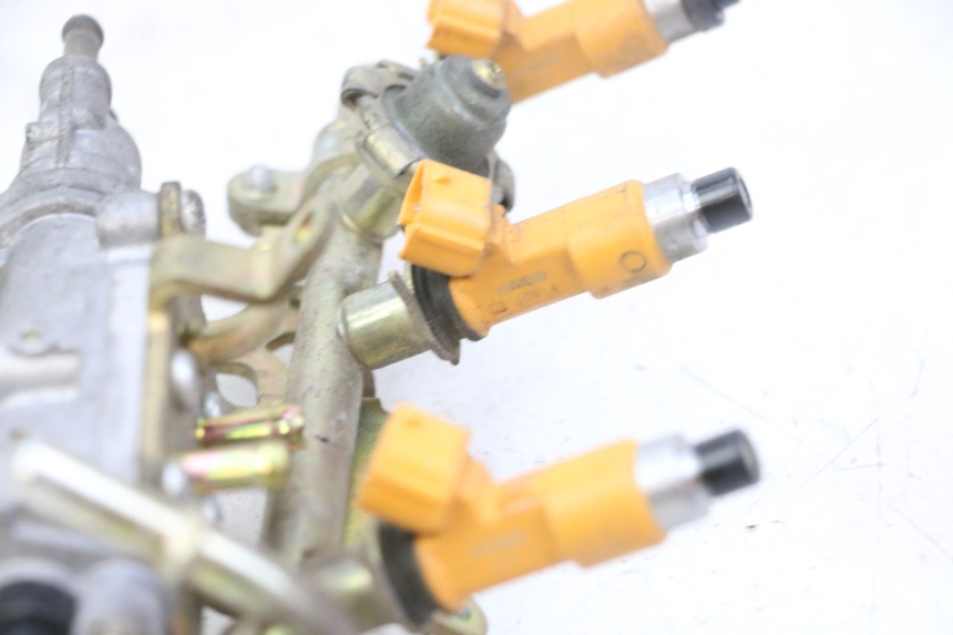 photo de INJECTEUR YAMAHA FZ6 N FAZER 600 (2004 - 2006) - Andere kijkhoek