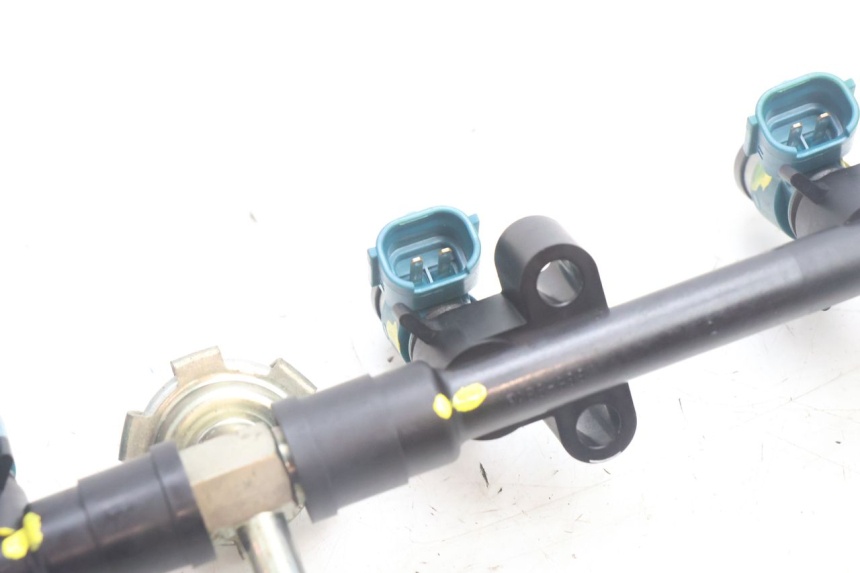photo de INJECTOR YAMAHA FZ8 800 (2010 - 2016) - Staat van het oppervlak